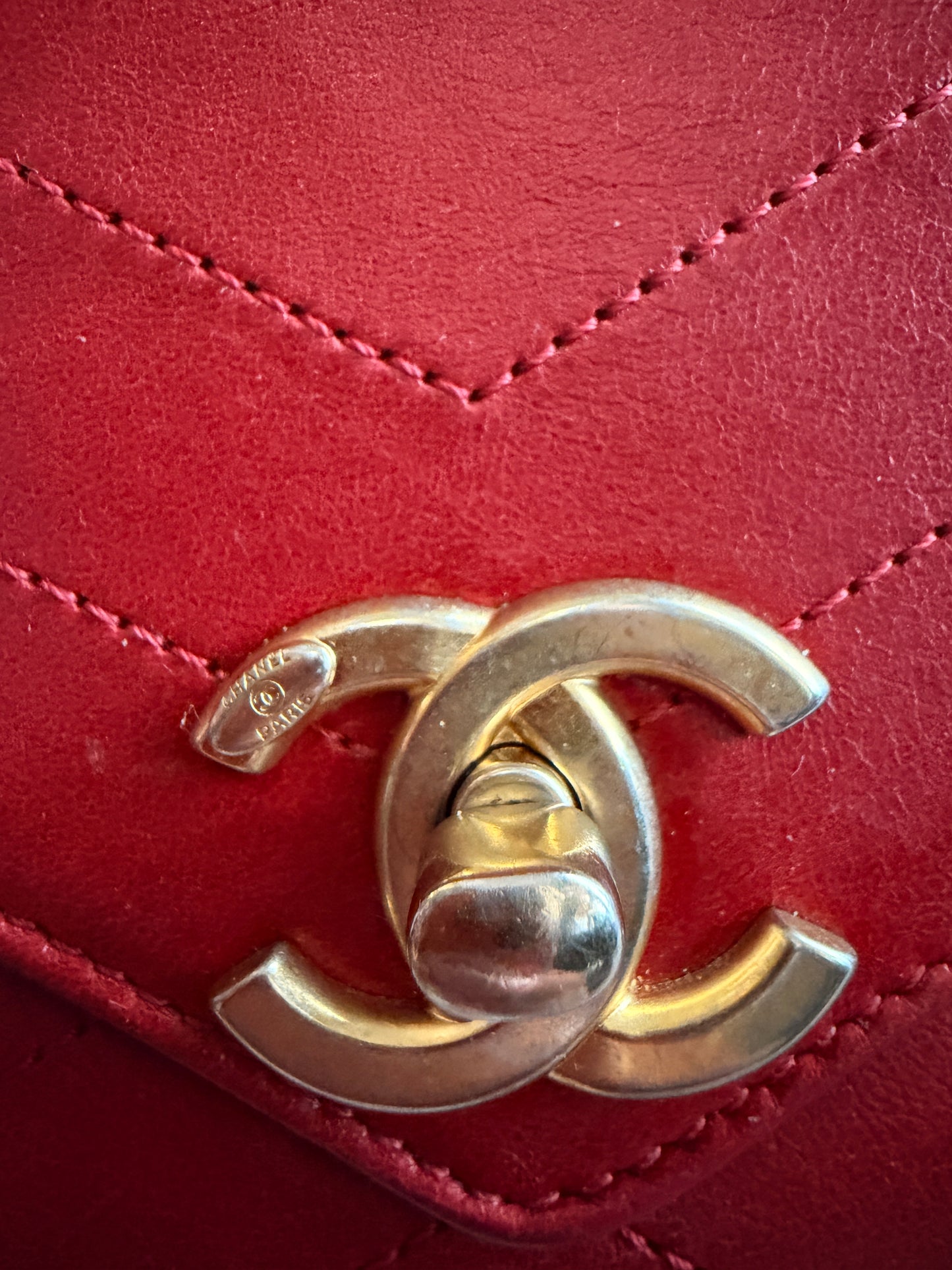 CHANEL Lambskin Chevron Stitched Envelope Flap Bag