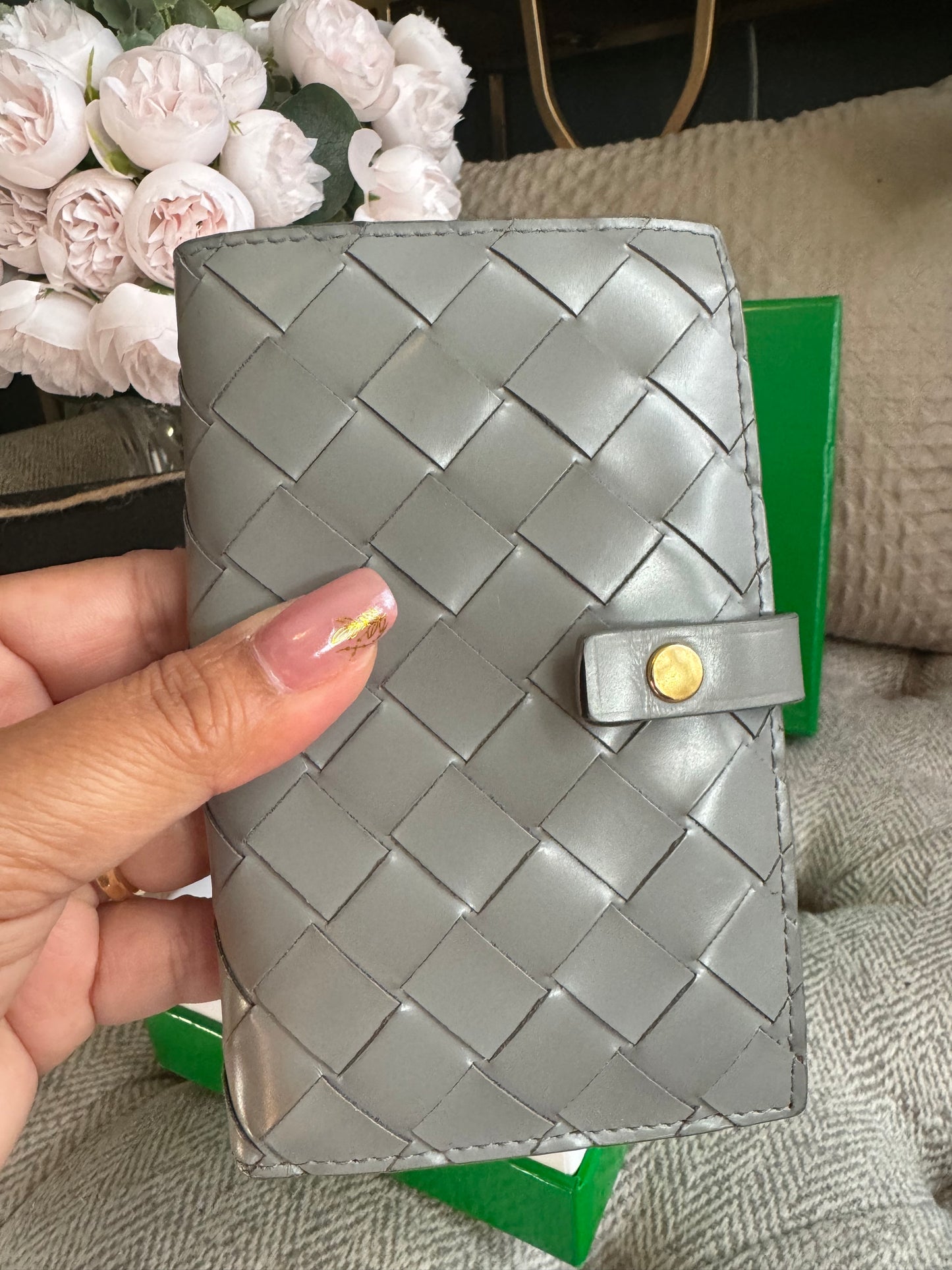 Bottega Veneta Intrecciato Midsized wallet