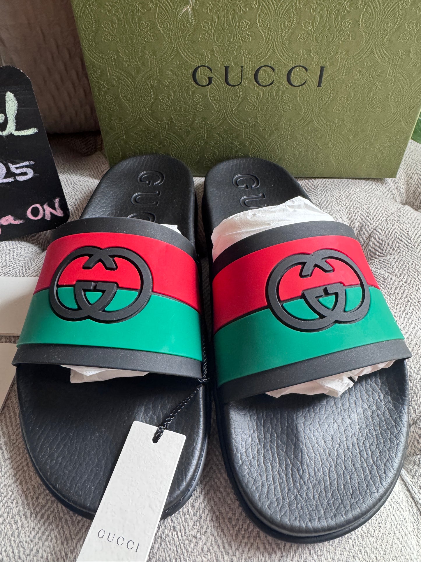 Gucci Men’s Interlocking Rubber Slides size 11