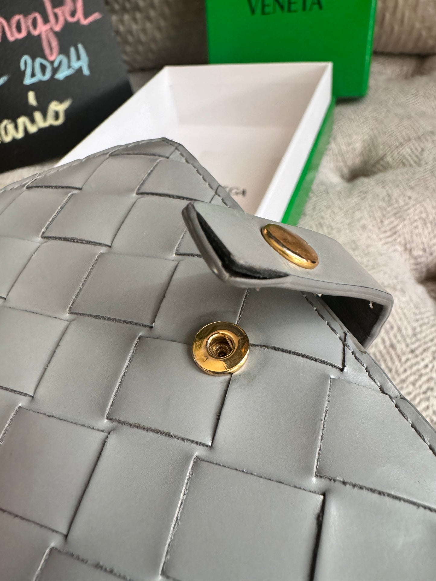 Bottega Veneta Intrecciato Midsized wallet