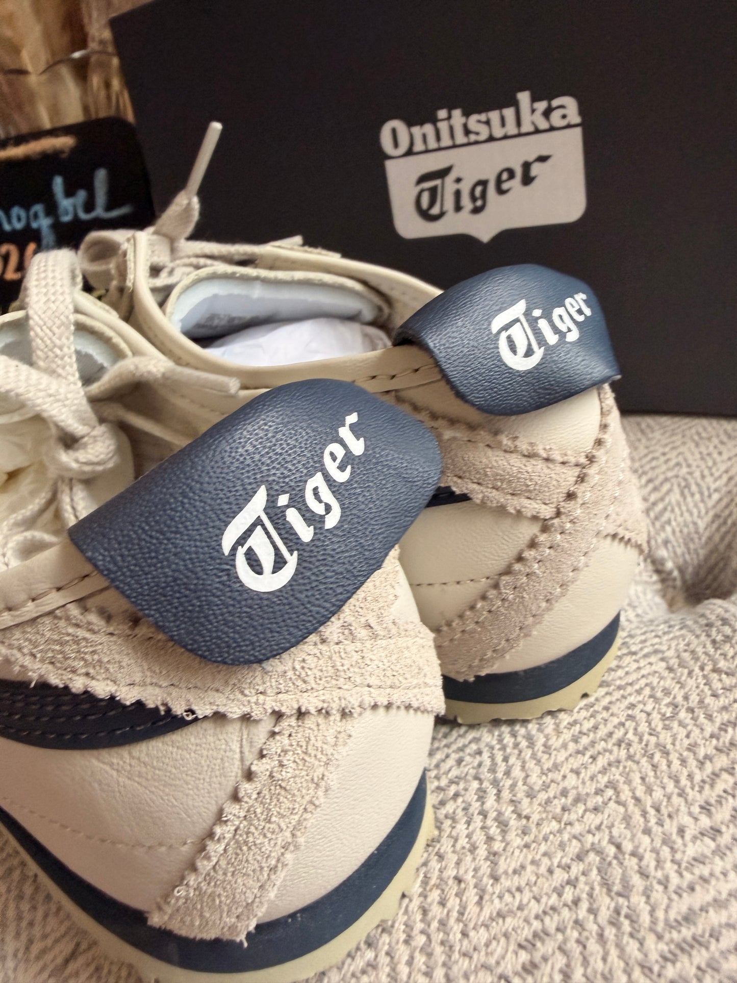 BRAND NEW Onitsuka Tiger Mexico 66 in size 39.5EU (8 Women, 6.5 Men)