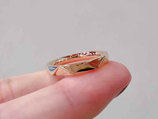 FOR PRE-ORDER ONLY-LAURENCE GRAFF Signature Ring in Rose Gold