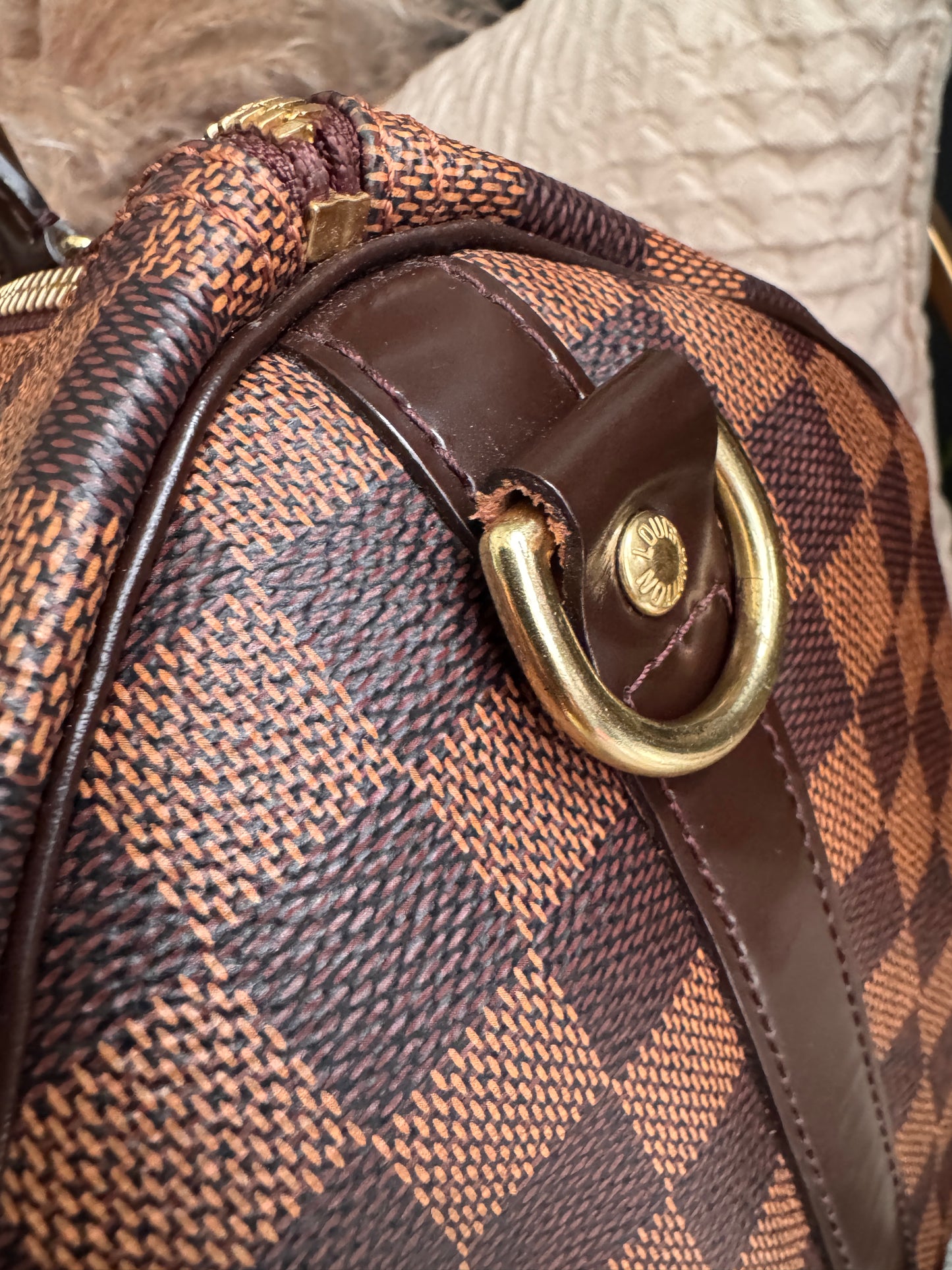 Louis Vuitton Speedy Bandouliere 30 in Damier Ebene