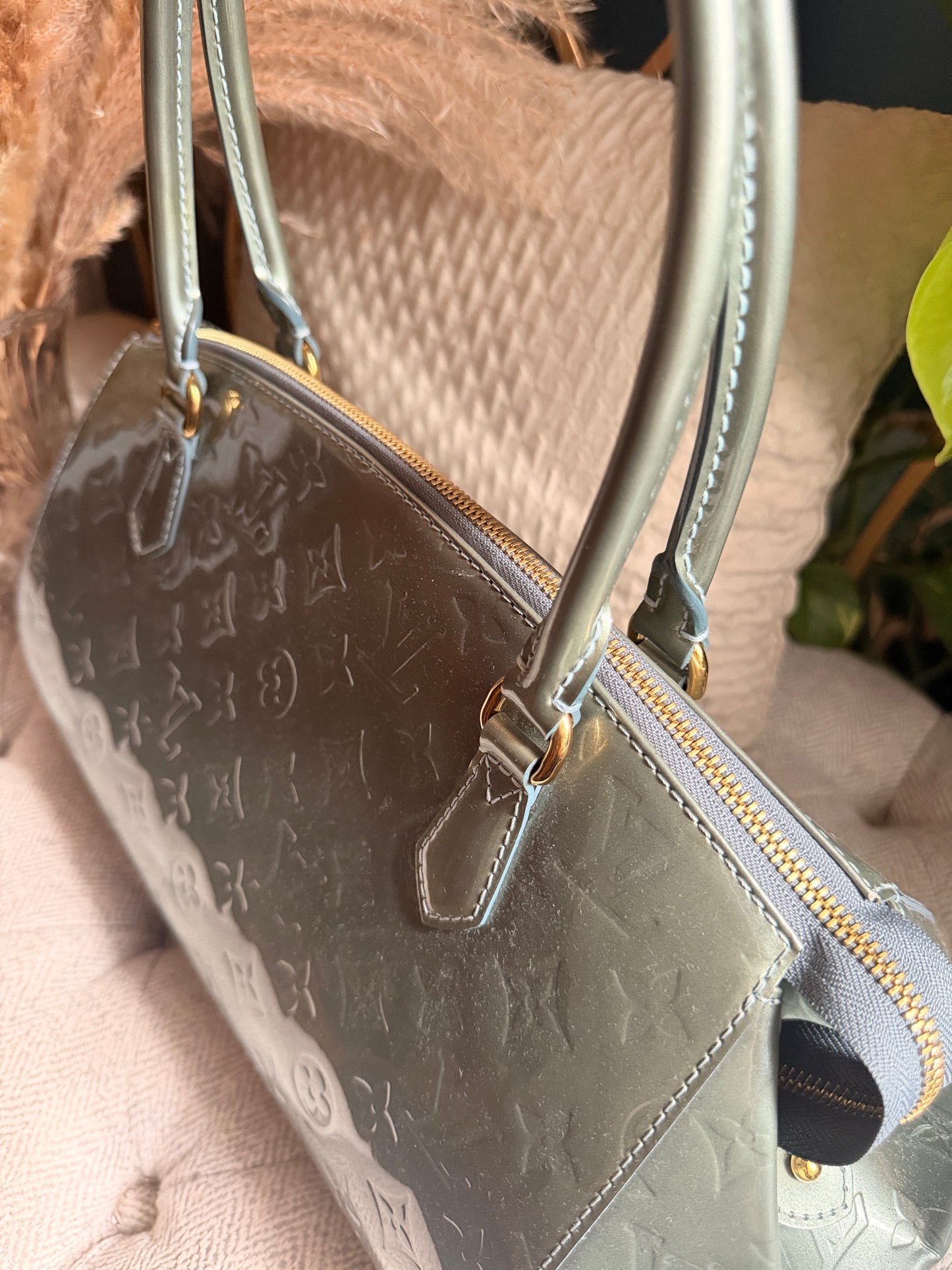 Louis Vuitton Sherwood GM in Givre