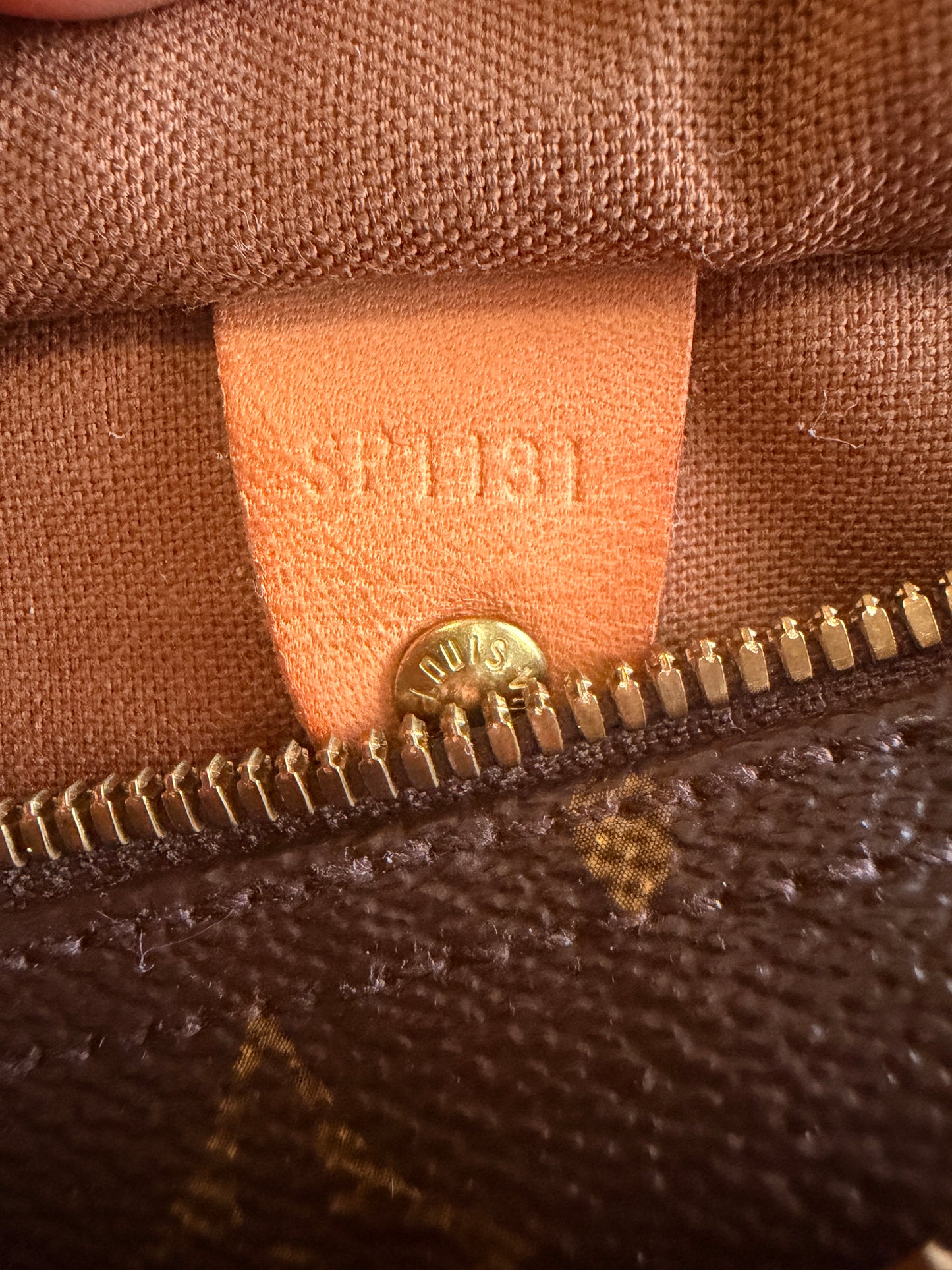 Louis Vuitton Speedy B30 in Monogram