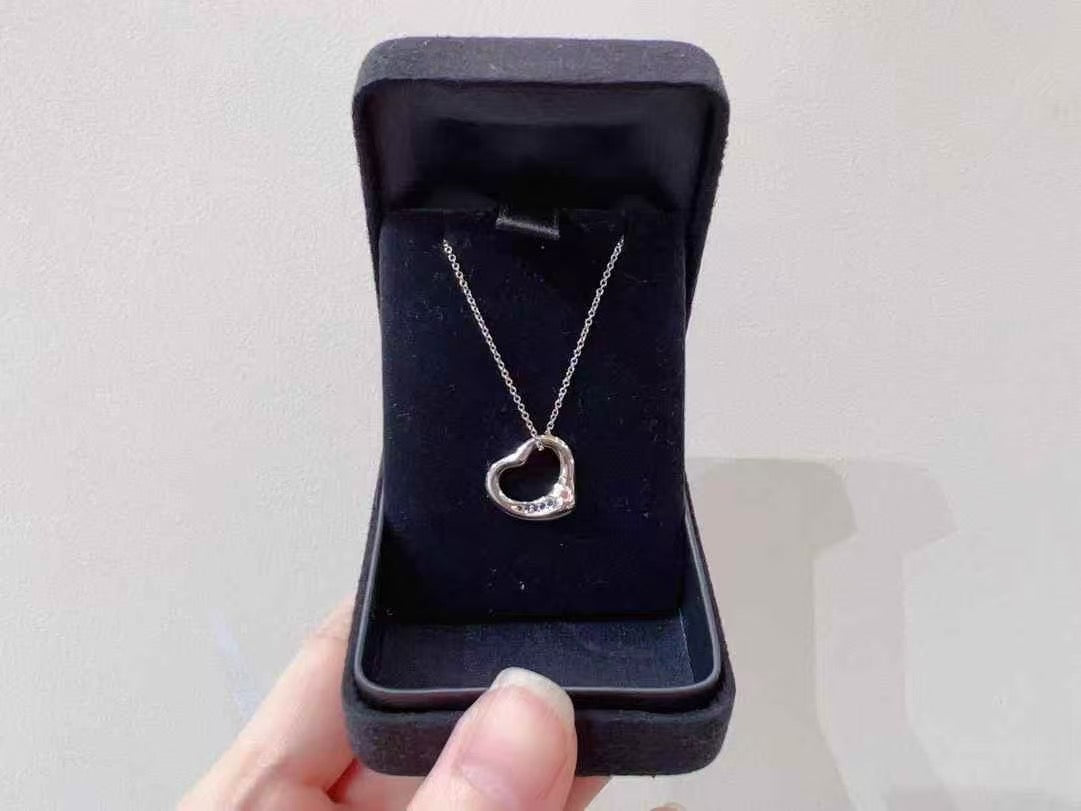 FOR PREORDER ONLY-Tiffany &Co Platinum & Sapphire Open Heart Necklace 16mm
