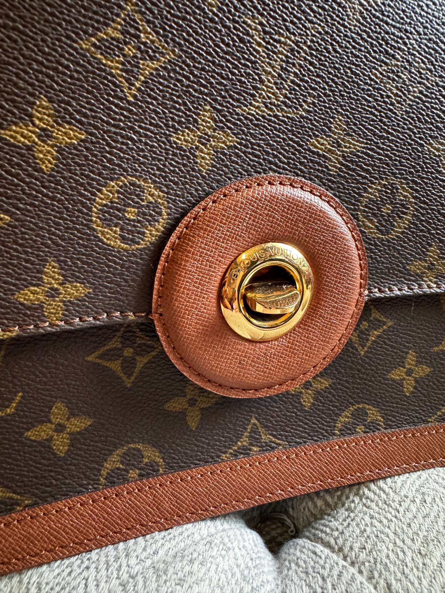 Louis Vuitton Vintage Raspail