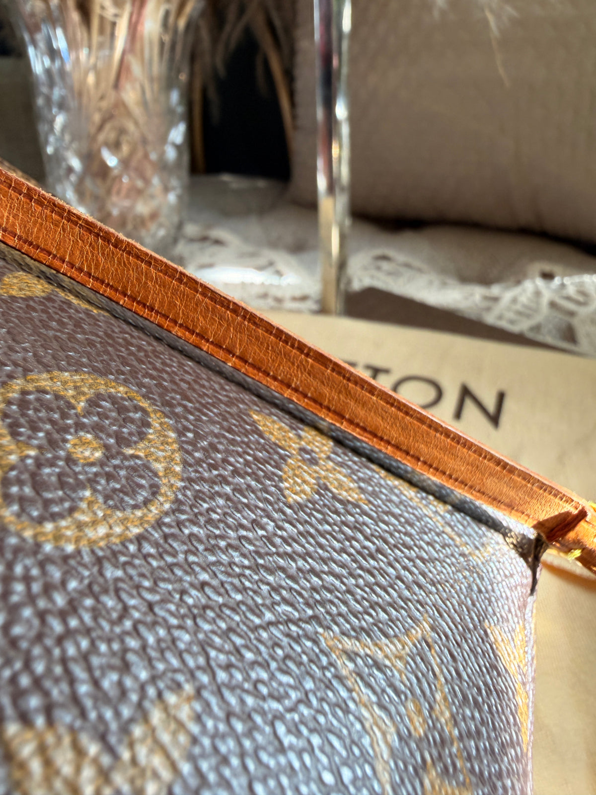 LOUIS VUITTON Pochette Accessoires