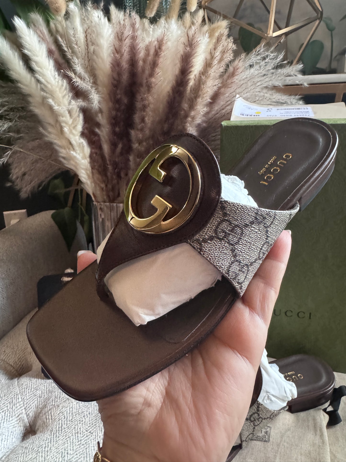Gucci Blondie Thong Sandals size37