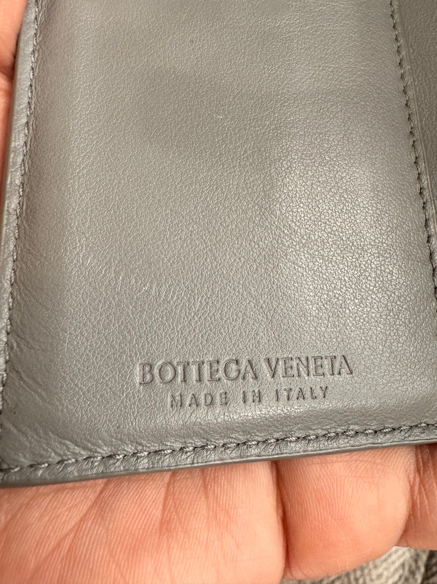 Bottega Veneta Intrecciato Midsized wallet