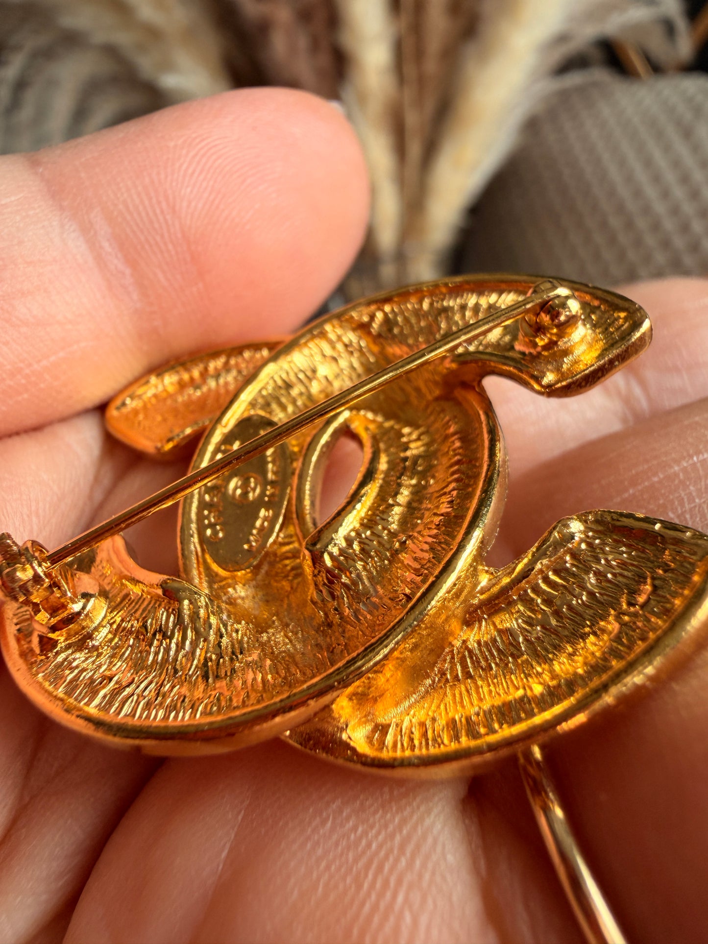 CHANEL Gold Plated CC Logo Matelasse Vintage Pin Brooch