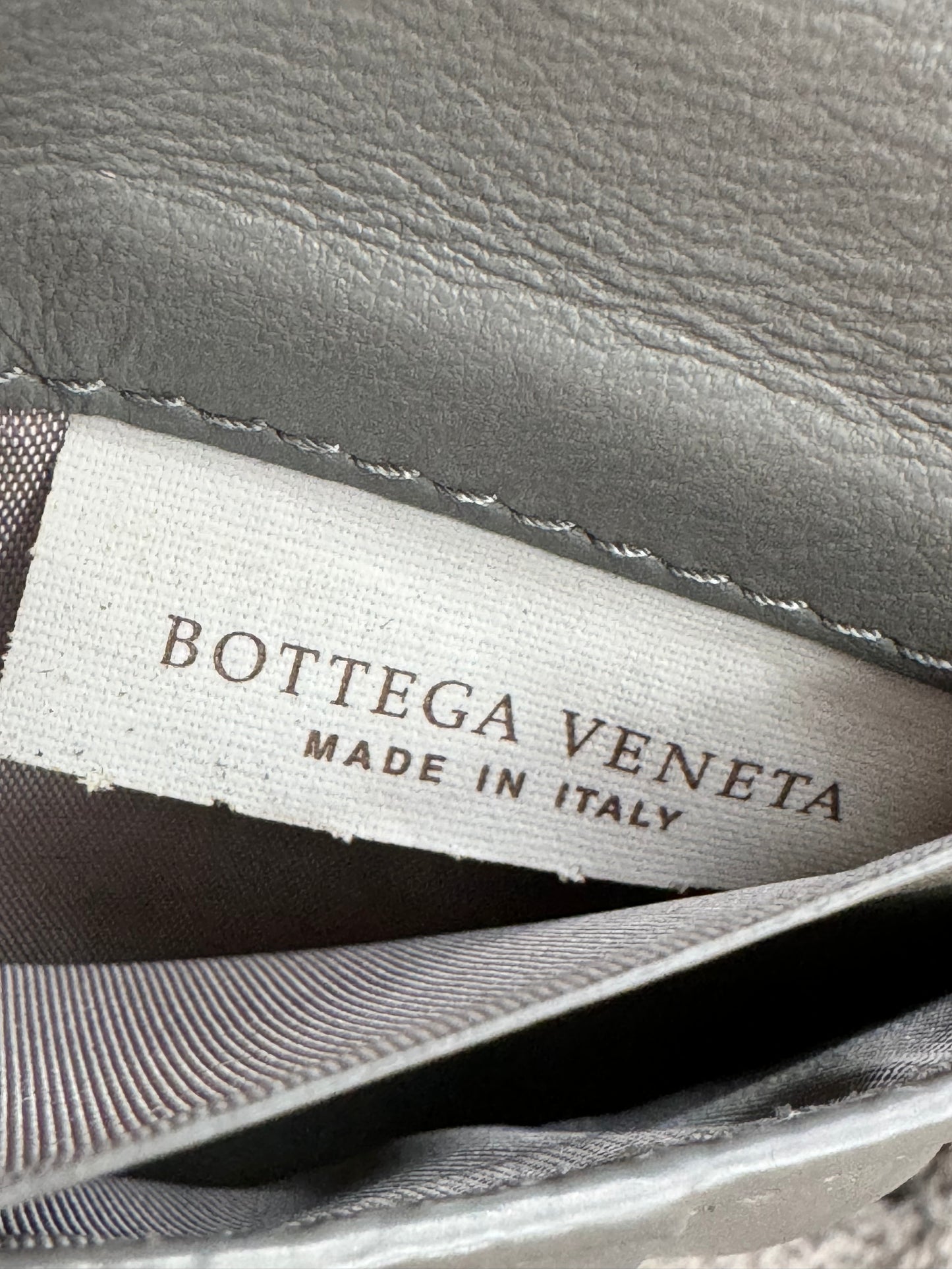 Bottega Veneta Intrecciato Midsized wallet