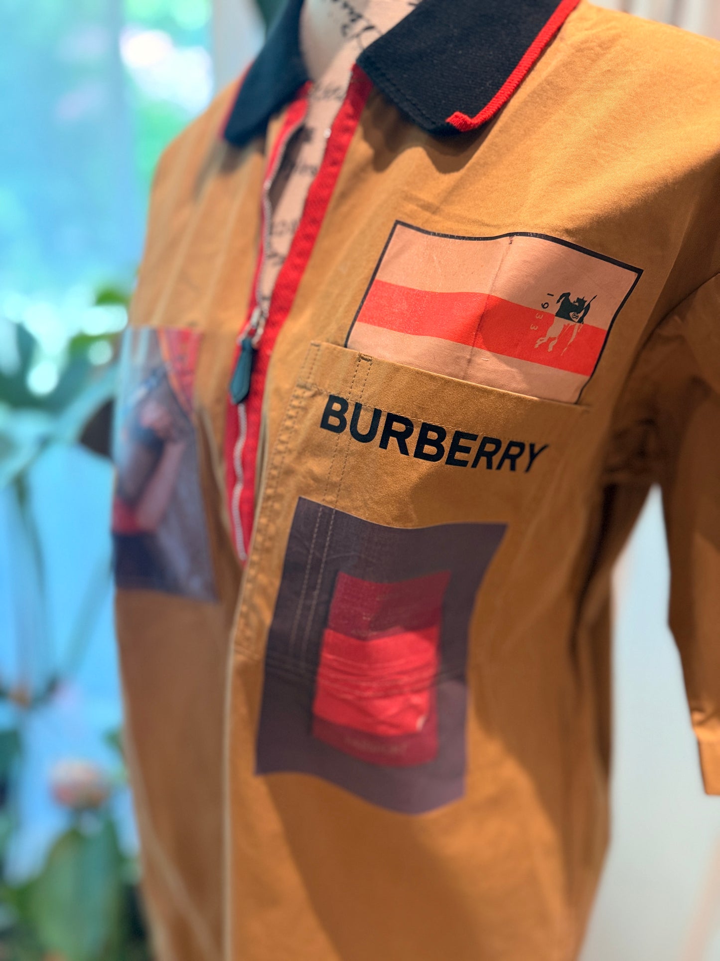Burberry SS19 Runway Graphic Half-Zip Shirt – Riccardo Tisci Debut Collection – Men’s XS / Unisex
