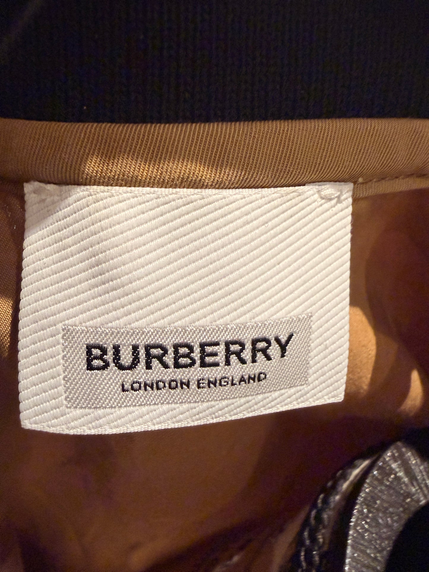 Burberry SS19 Runway Graphic Half-Zip Shirt – Riccardo Tisci Debut Collection – Men’s XS / Unisex