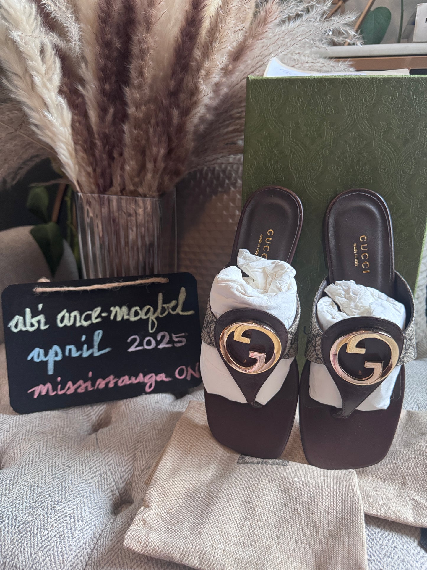 Gucci Blondie Thong Sandals size37