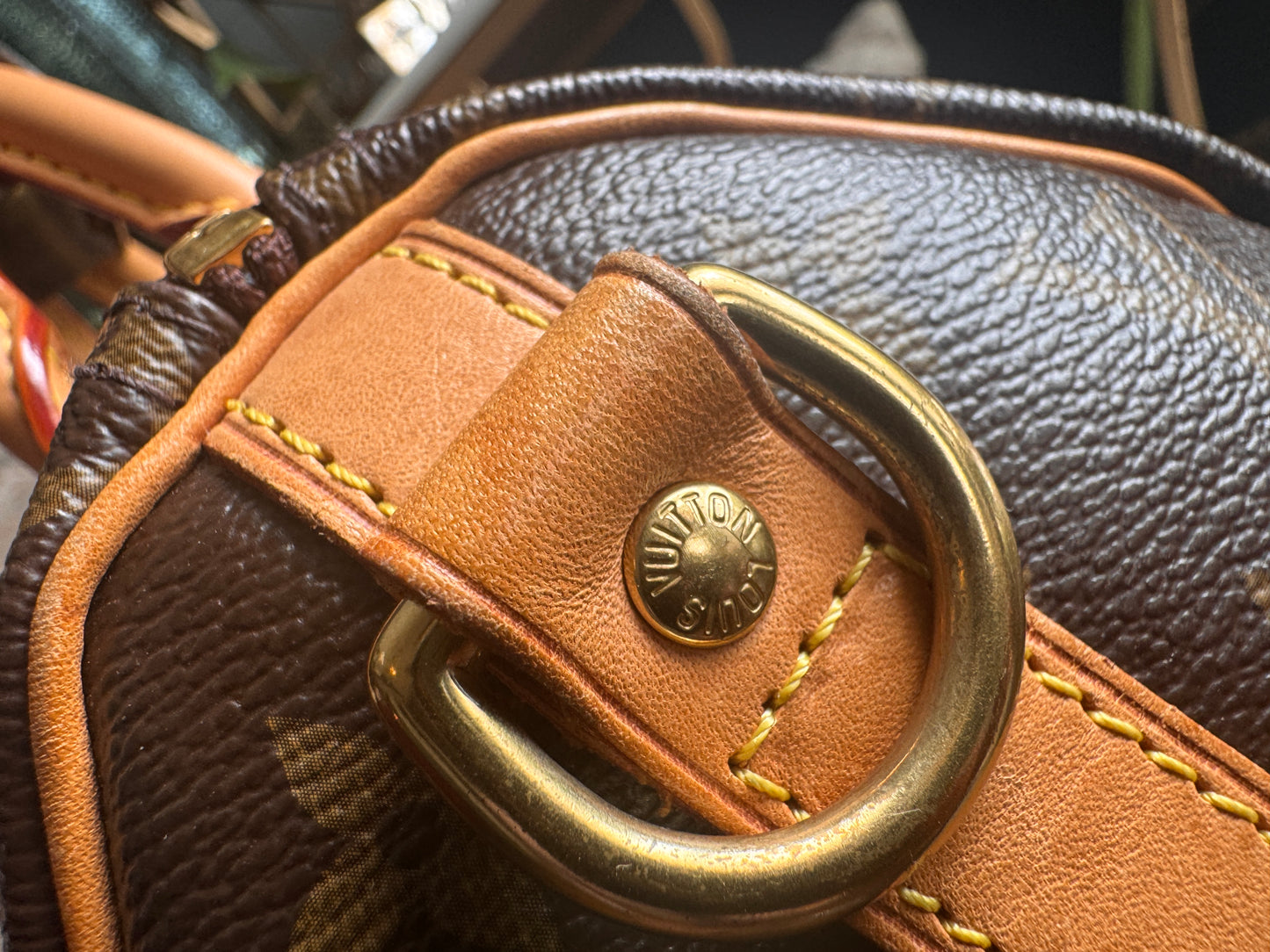 Louis Vuitton Speedy B 25 in monogram