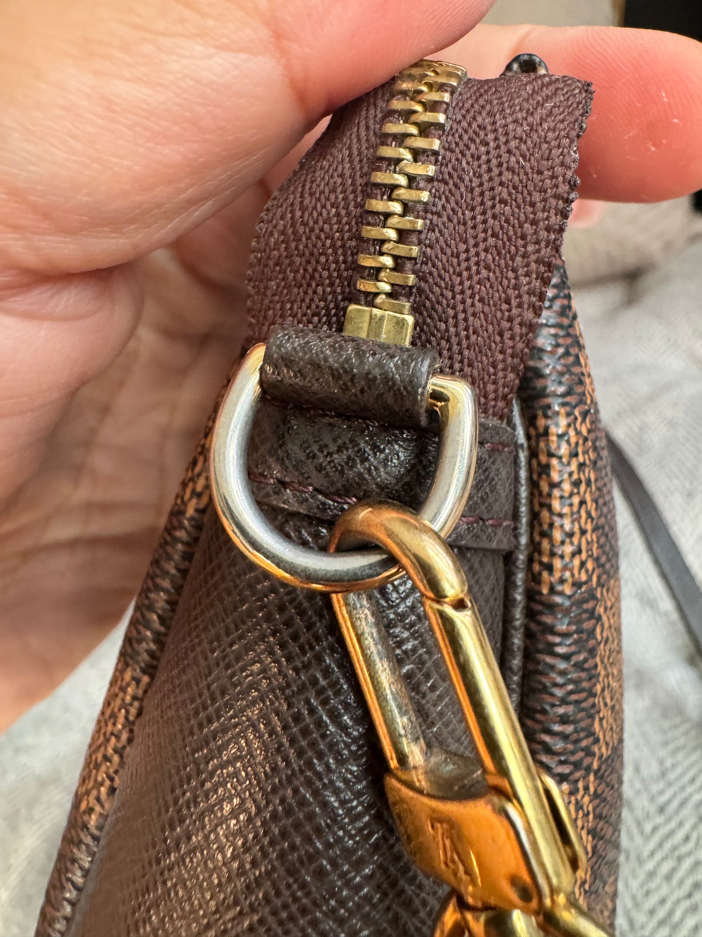 Louis Vuitton Trousse Pochette in Damier Ebene