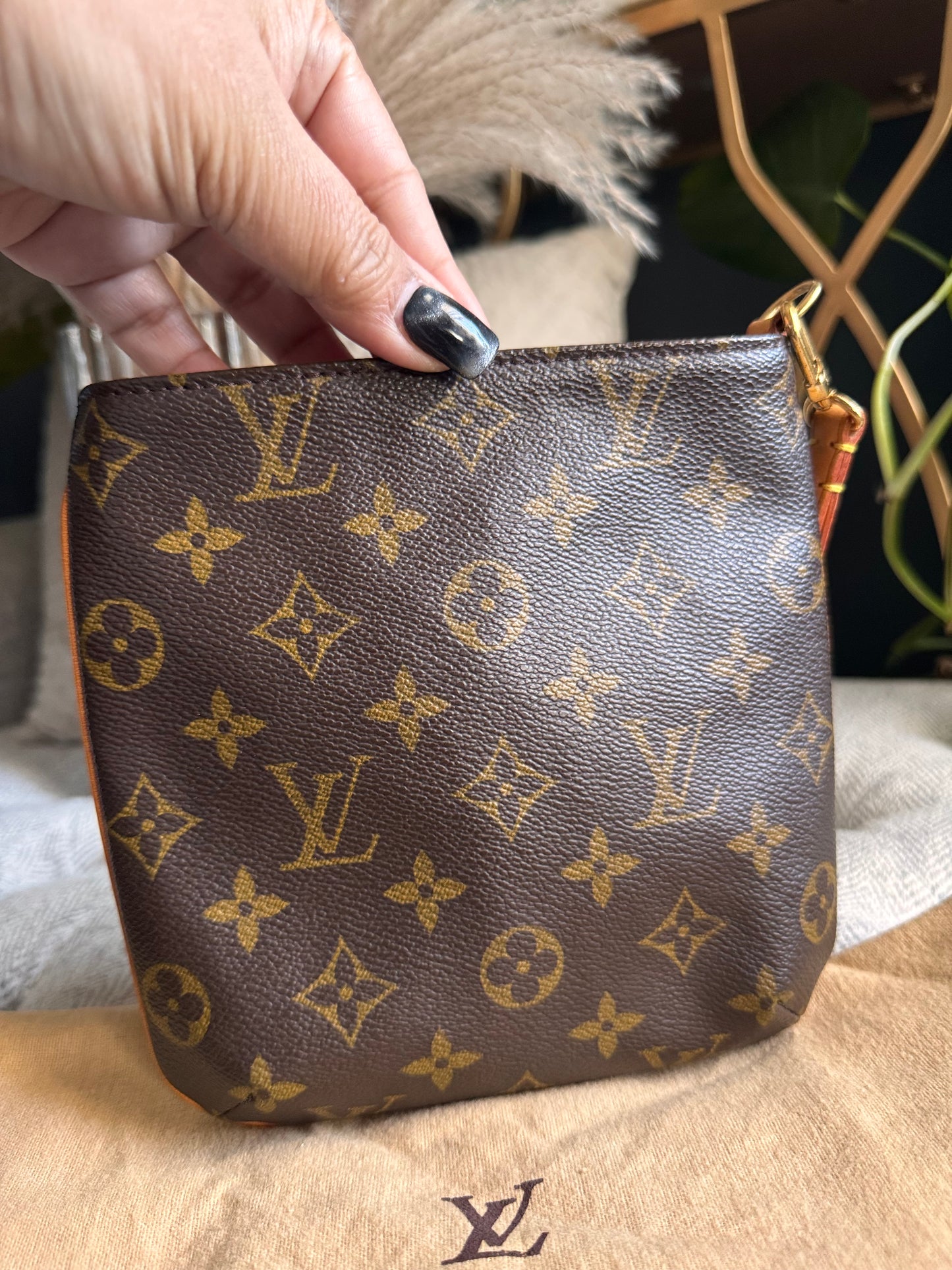 Louis Vuitton Partition Wristlet