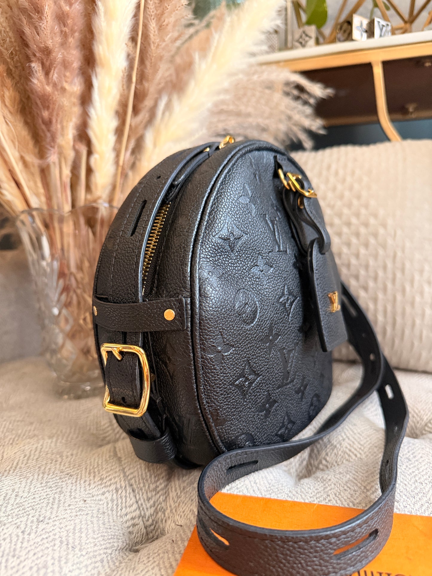 Louis Vuitton Boite Chapeau in Empreinte Noir