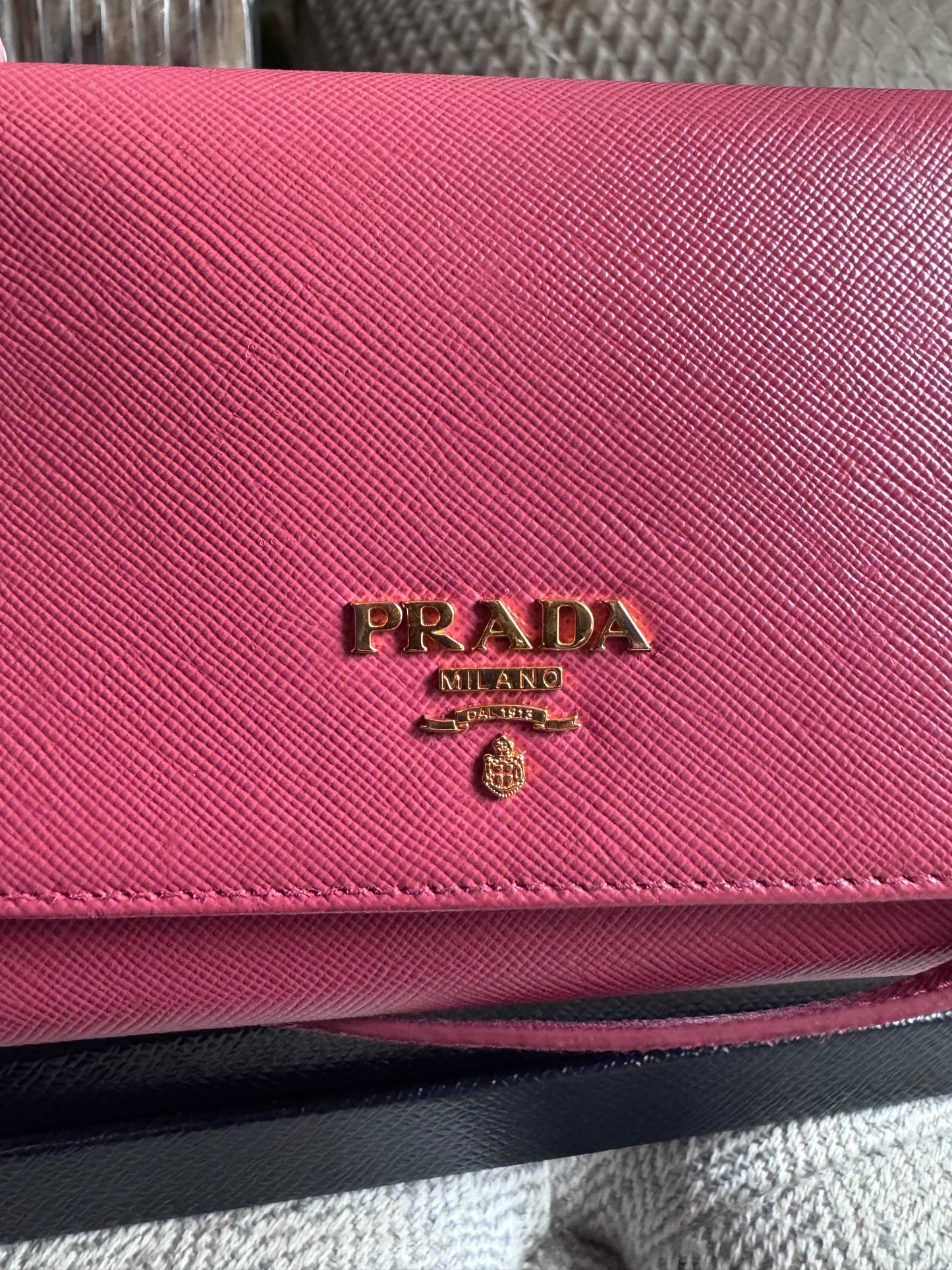 Prada Saffiano Metal Wallet /Crossbody