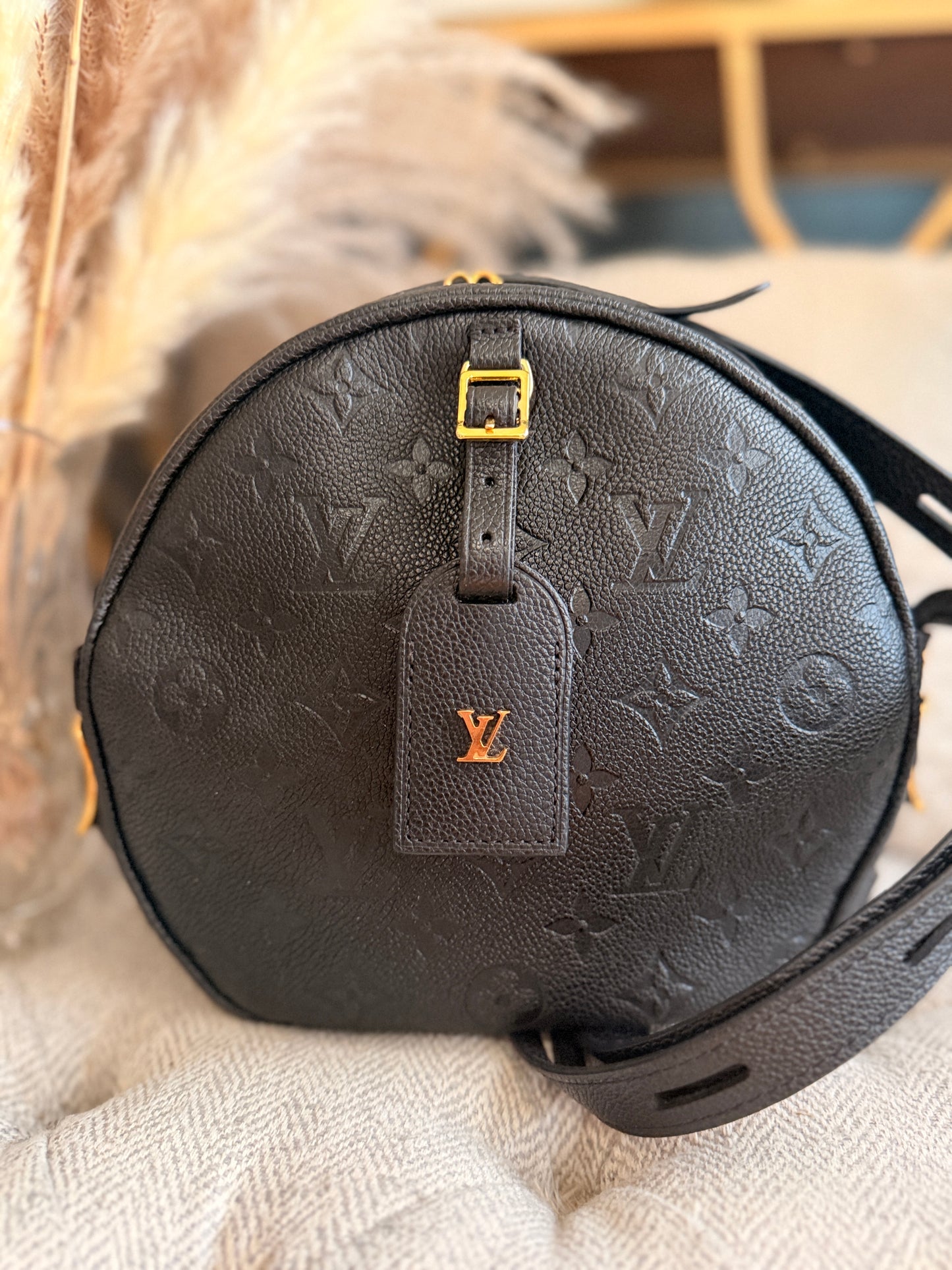 Louis Vuitton Boite Chapeau in Empreinte Noir