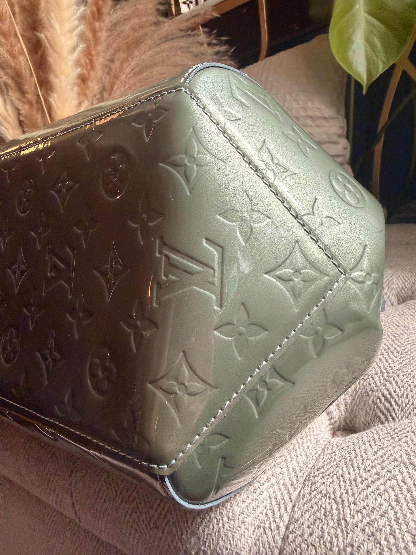 Louis Vuitton Sherwood GM in Givre