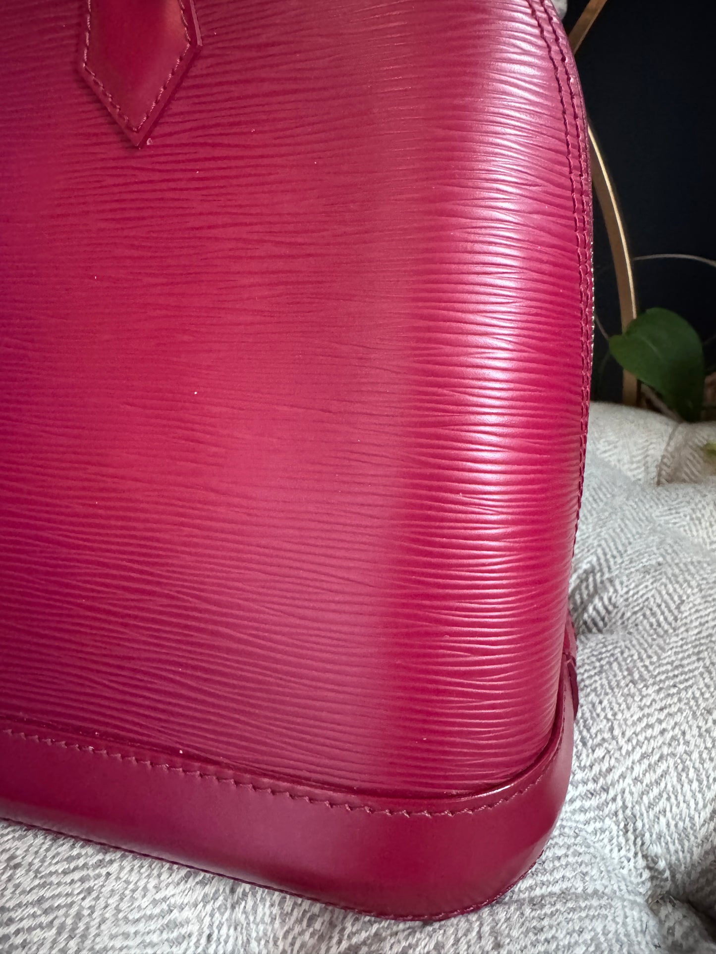 Louis Vuitton Epi Alma PM -New Model (with feet)
