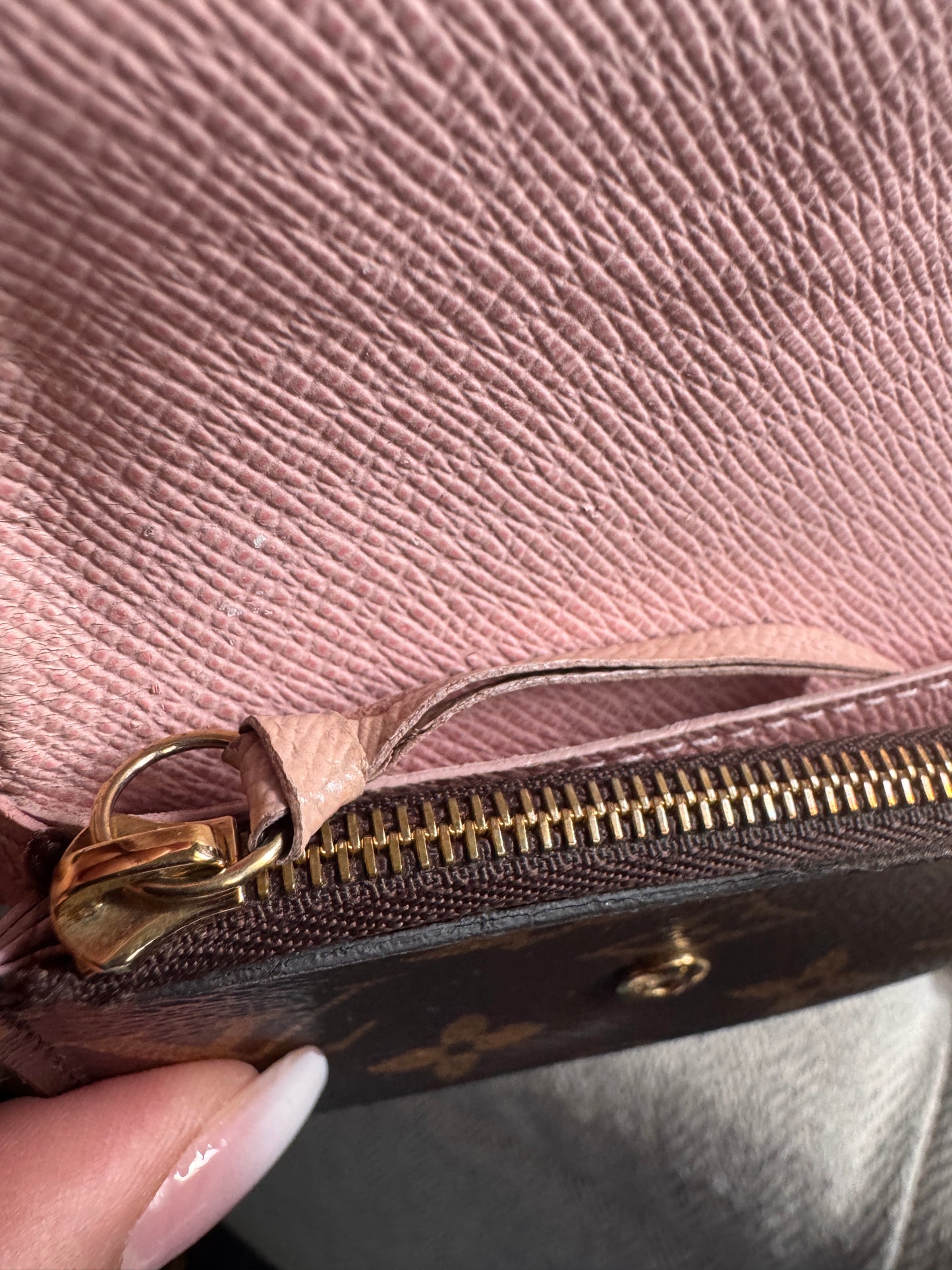 Louis Vuitton Rosalie Wallet in Rose Ballerine