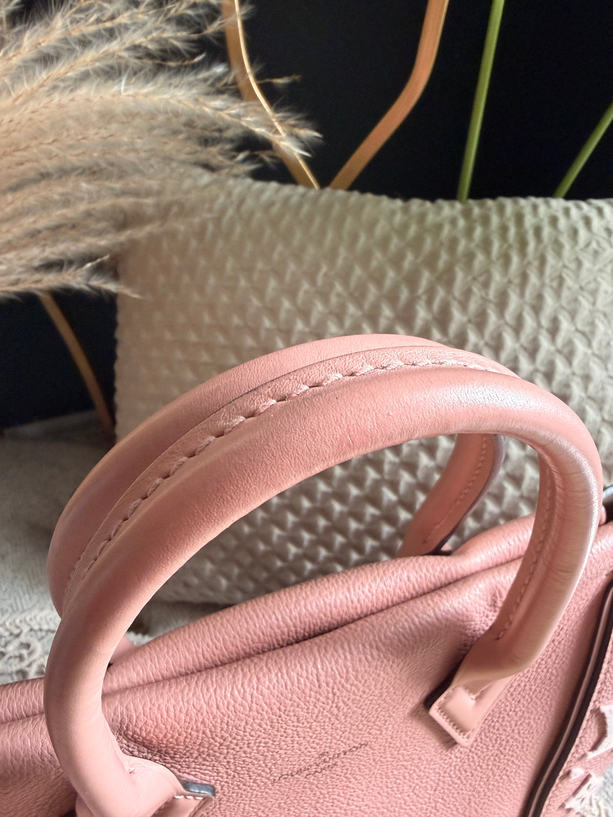 Louis Vuitton W Tote BB