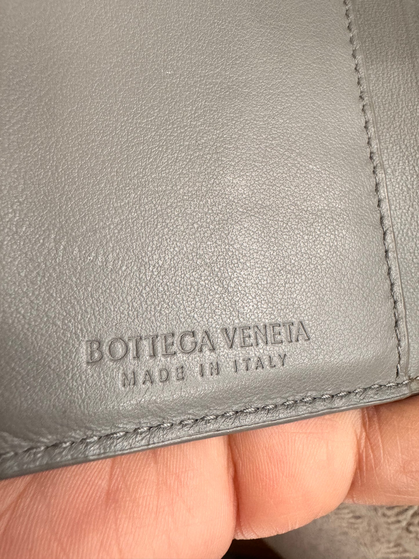 Bottega Veneta Intrecciato Midsized wallet