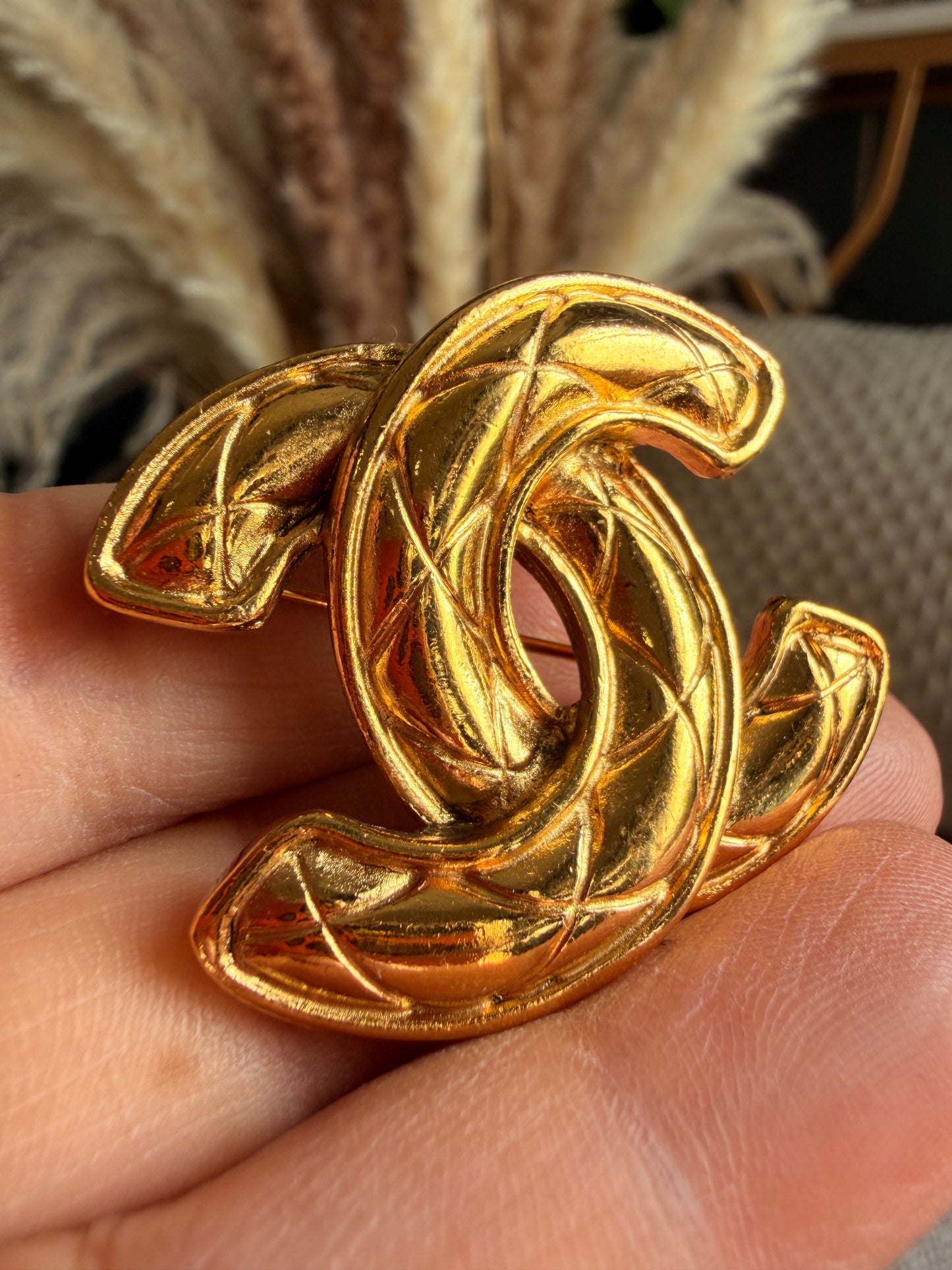 CHANEL Gold Plated CC Logo Matelasse Vintage Pin Brooch