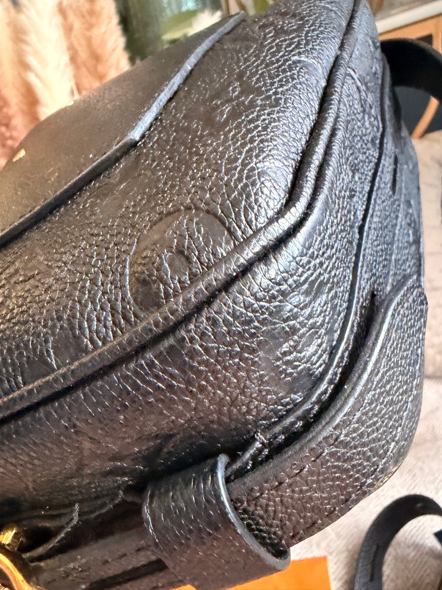 Louis Vuitton Boite Chapeau in Empreinte Noir