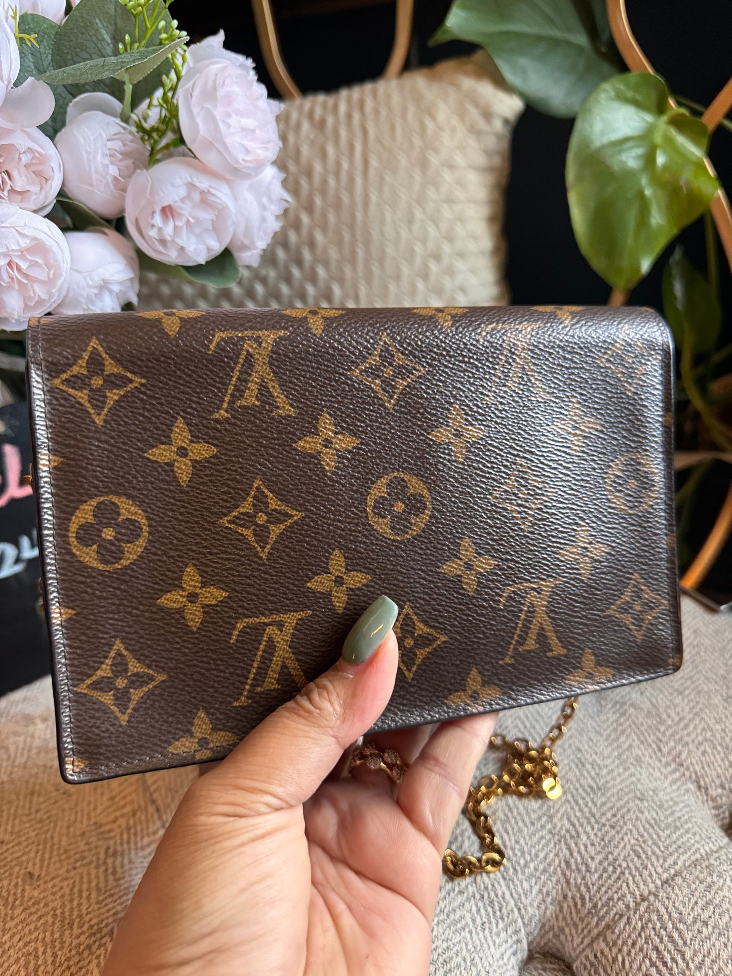 Louis Vuitton Flore Wallet on Chain