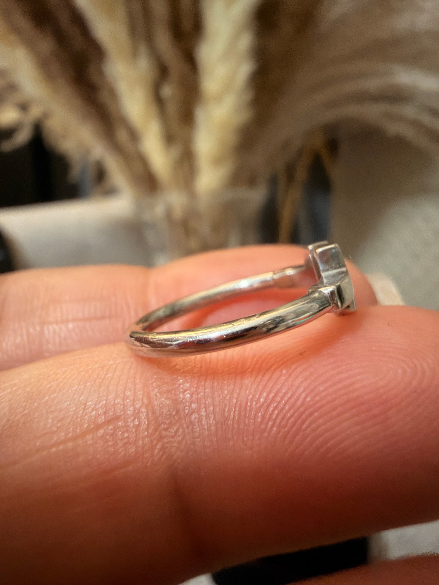 Tiffany&Co T Wire Ring in White Gold sz4.25