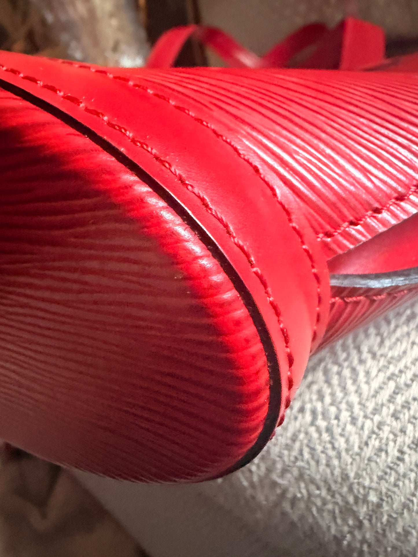 Louis Vuitton Vintage St. Jacques in Epi-Short Strap