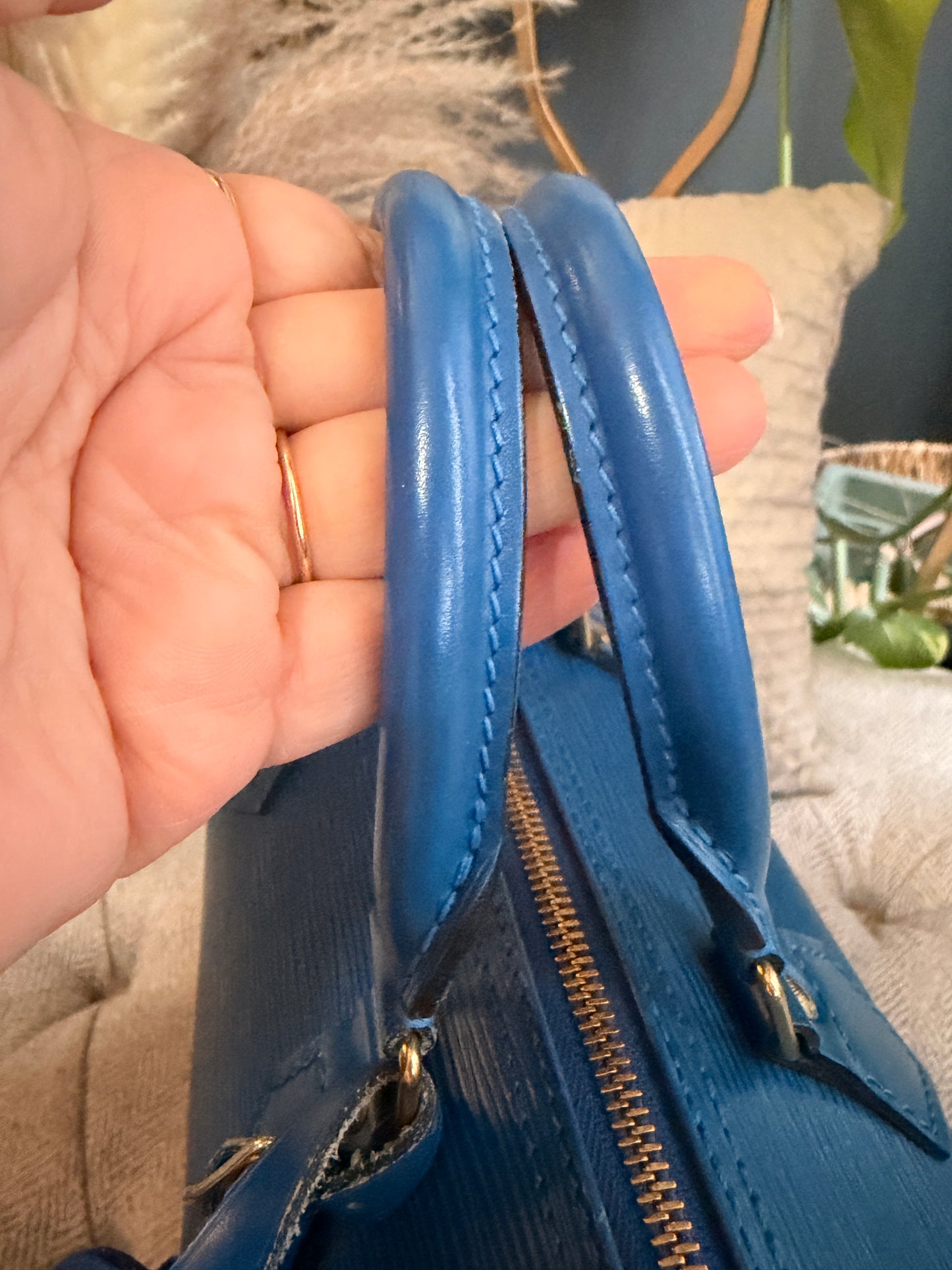 Louis Vuitton Vintage Speedy 25 in Epi Toledo Blue