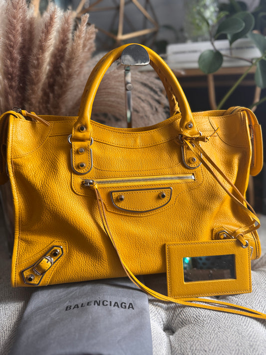 Balenciaga City