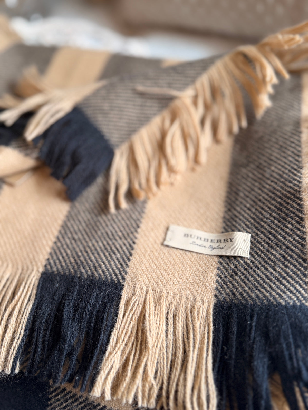 Burberry wool scarf half mega check fringe 230x25cm