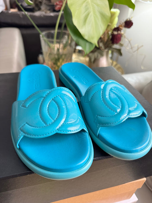 Chanel Slides in Turquoise size 39.5