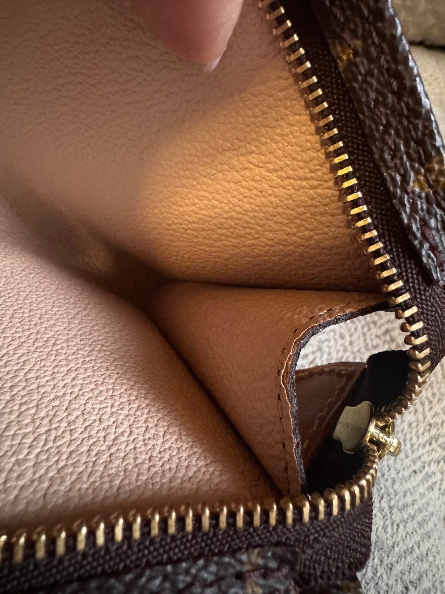 Louis Vuitton Vintage Bucket Pouch