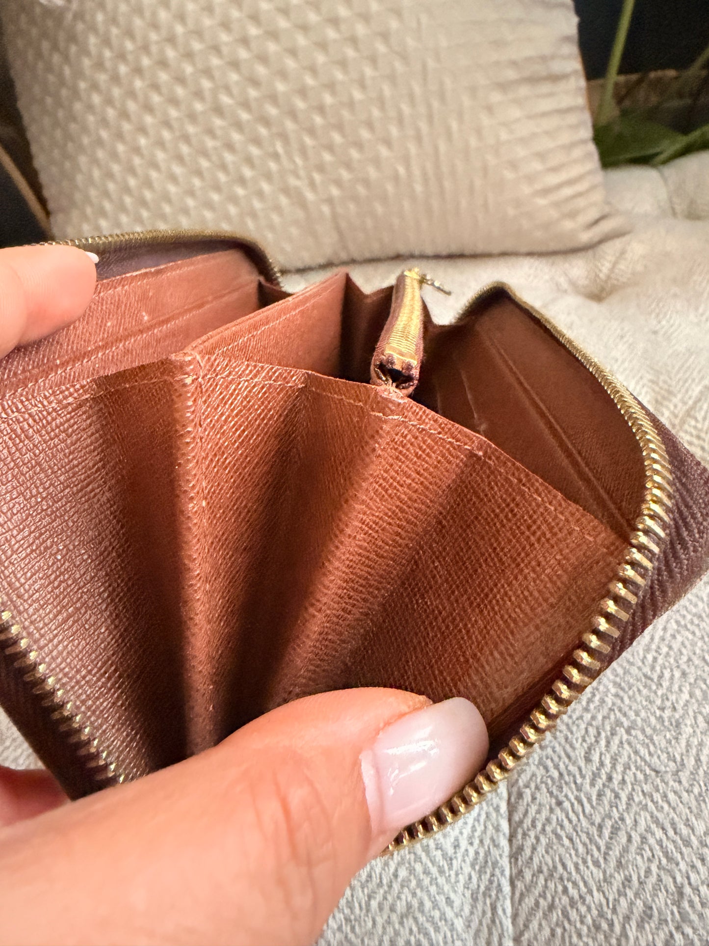 Louis Vuitton Zippy Wallet