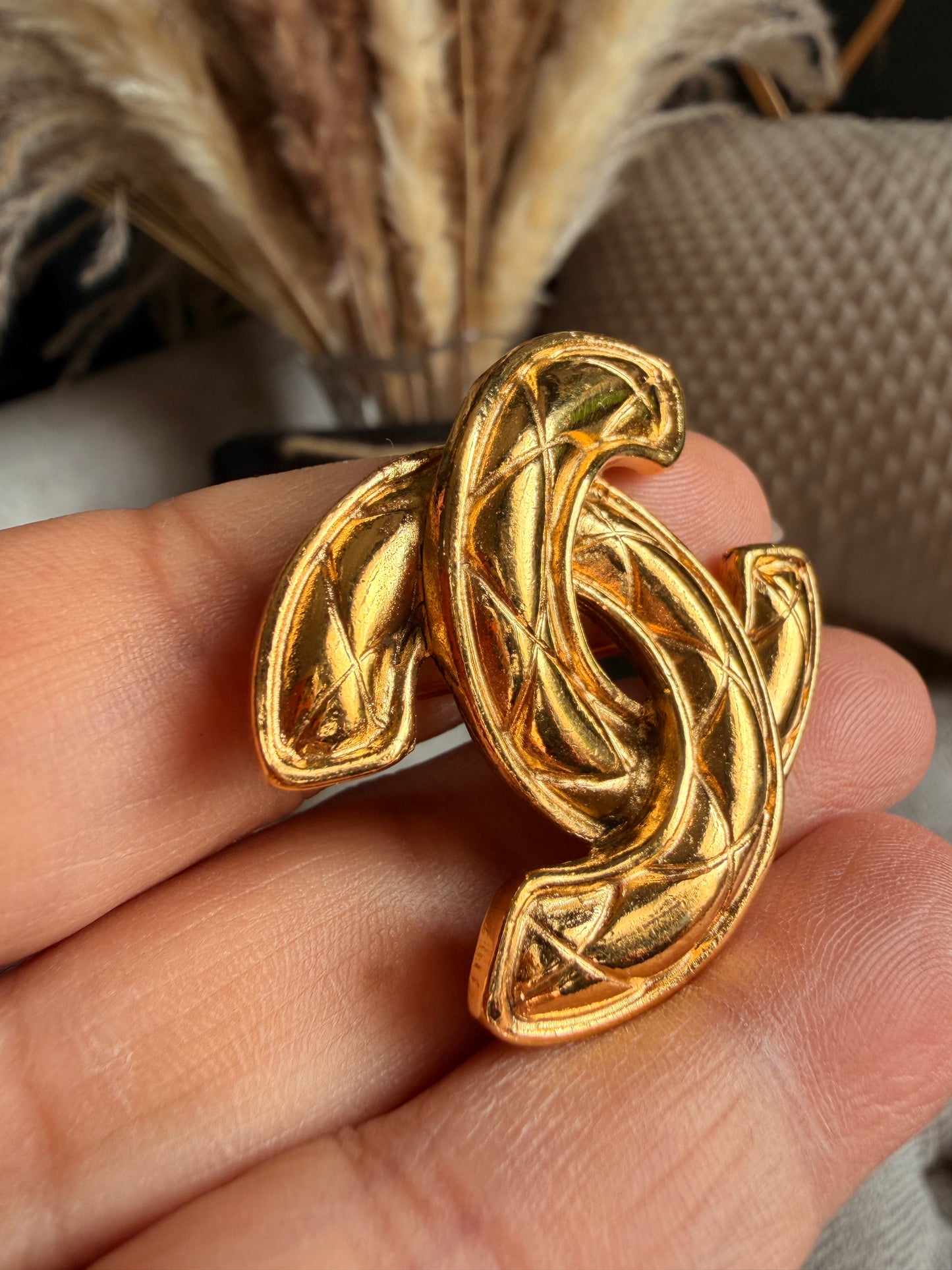 CHANEL Gold Plated CC Logo Matelasse Vintage Pin Brooch