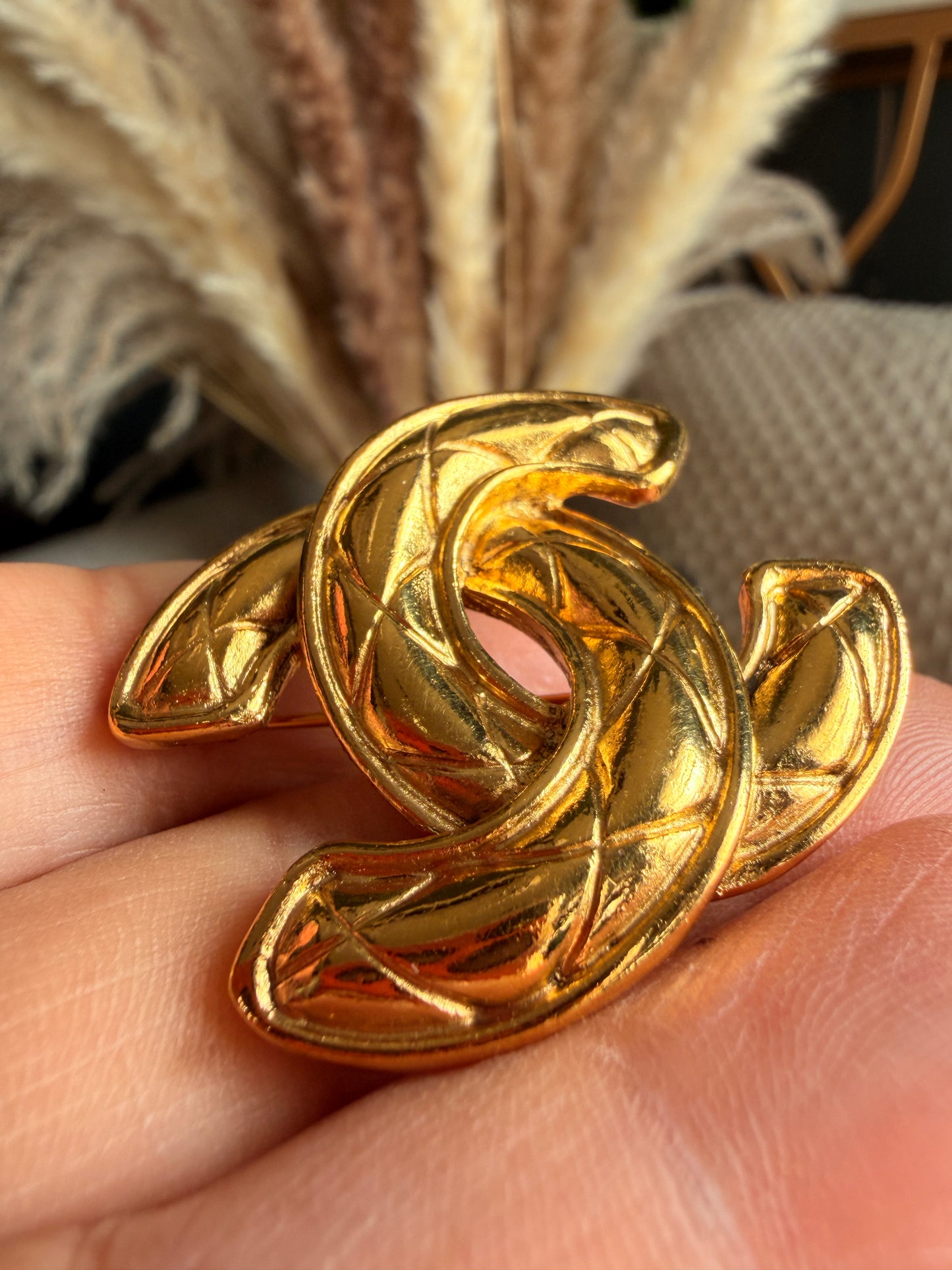 CHANEL Gold Plated CC Logo Matelasse Vintage Pin Brooch