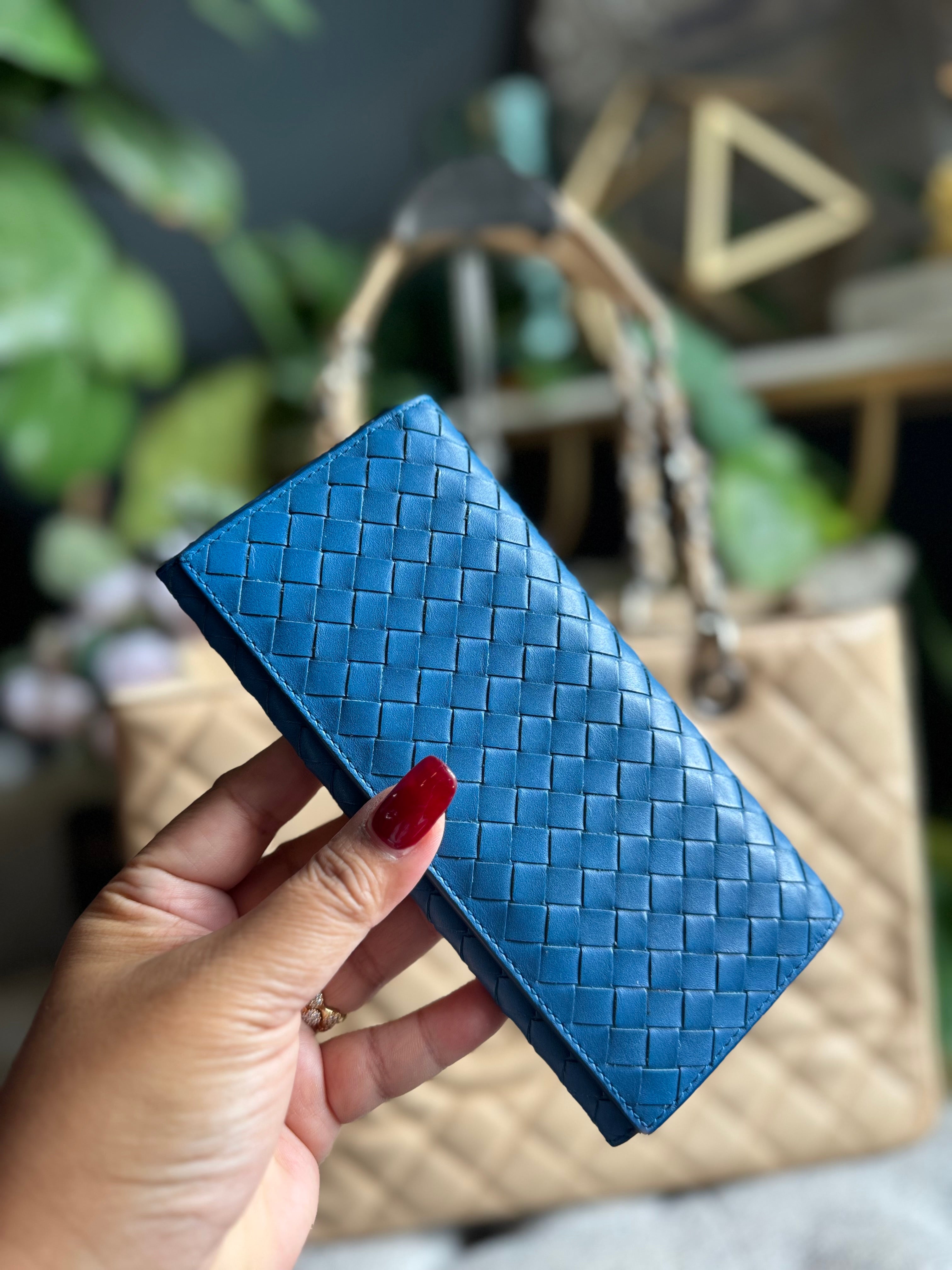 Bottega Veneta BVM Bifold Wallet - fashion Blue - Minor Use